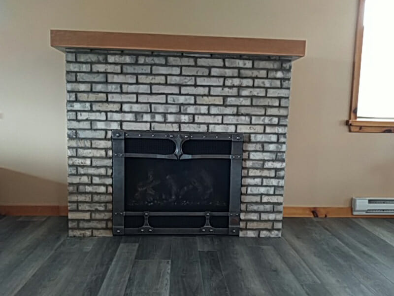 Fireplace unit not connected to wall